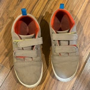 Toddler sneakers